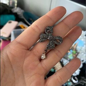 BETSEY JOHNSON BOW RING SIZE 7